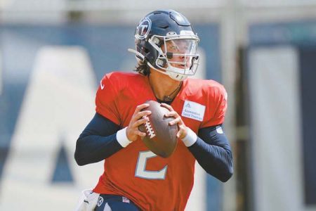 Ex-UH QB McDonald released by Tennessee